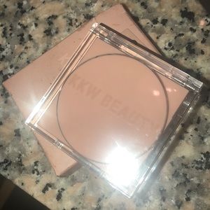 KKW beauty pressed brightening powder #2 new